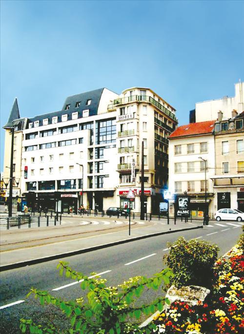 Foch Gare Hotel